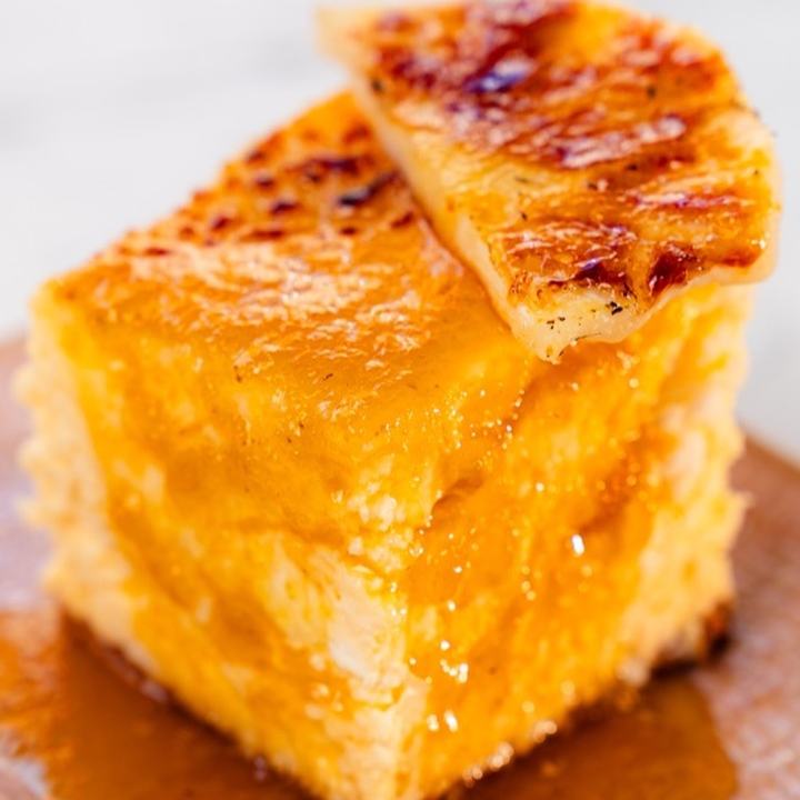 Cheesecake de Coco com Calda de Abacaxi, prato do XEPA
